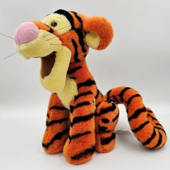 DISNEY Resort Tigger plush animal - Picture 6 of 7